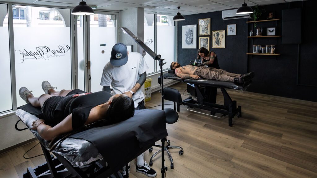 carry graphik salon de tatouage à saint eu île de La Réunion