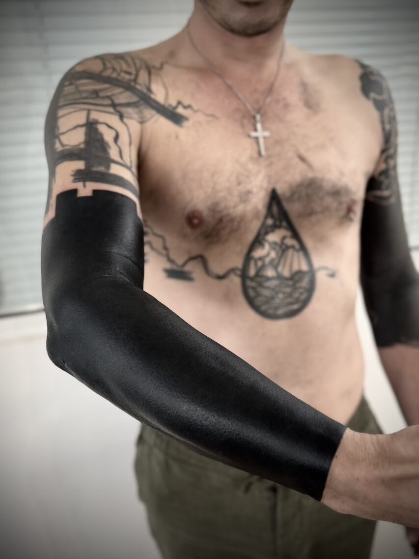 fullblackcovertattoo